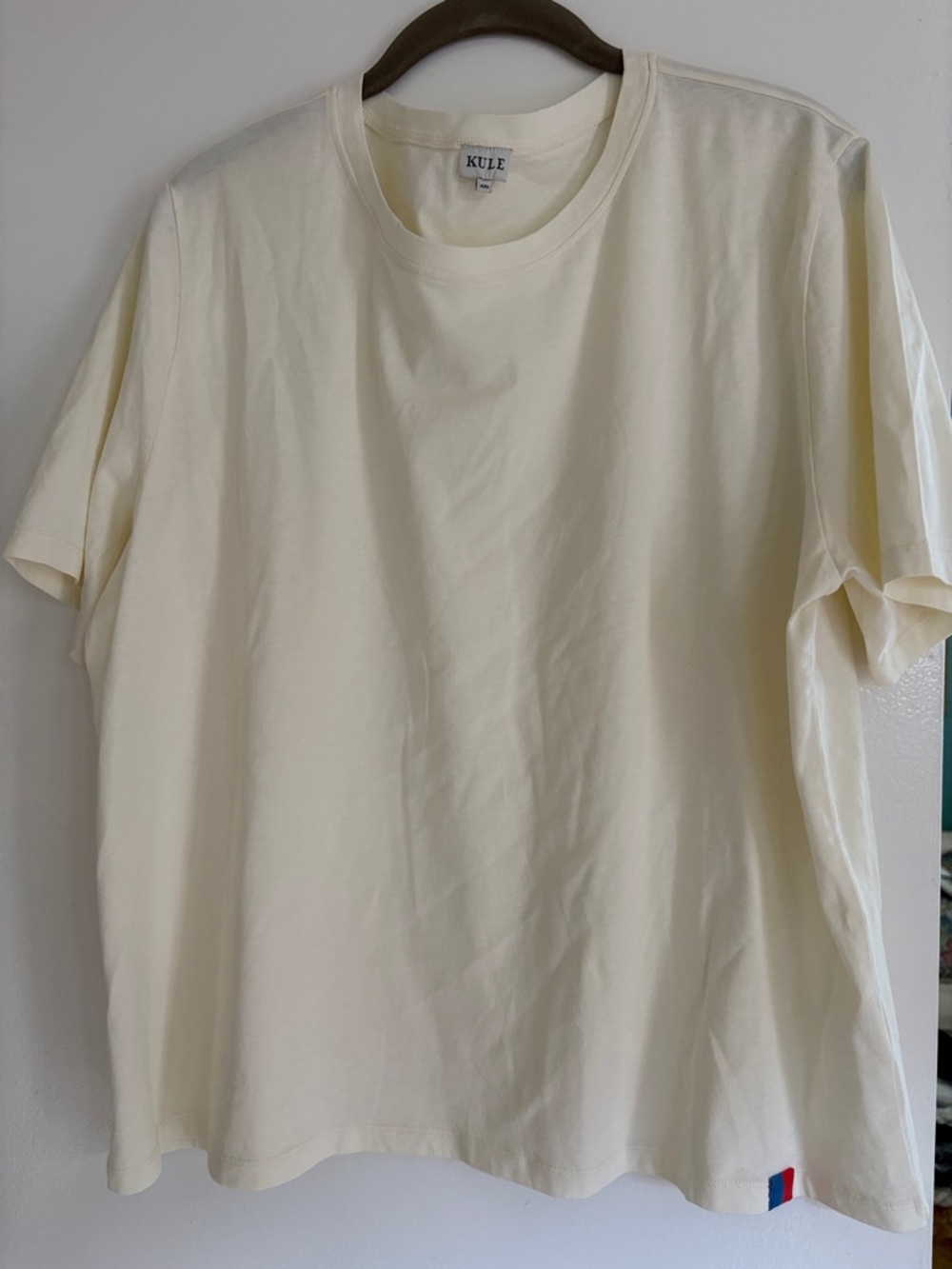 KULE Cream The Modern Short Tee - Picture 3 of 9